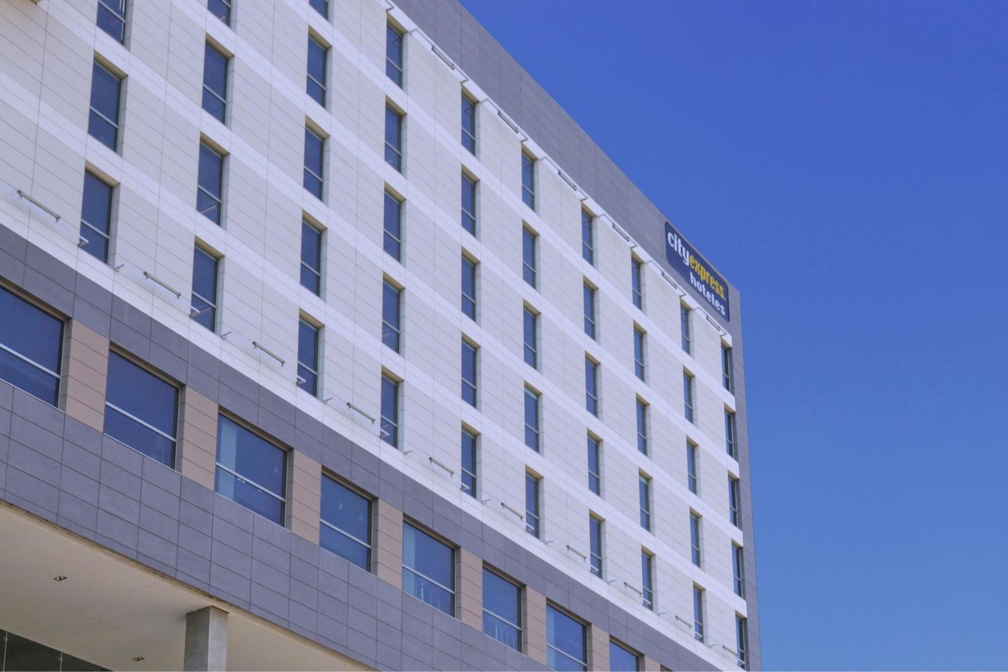 City Express By Marriott Monterrey Universidad Luaran gambar