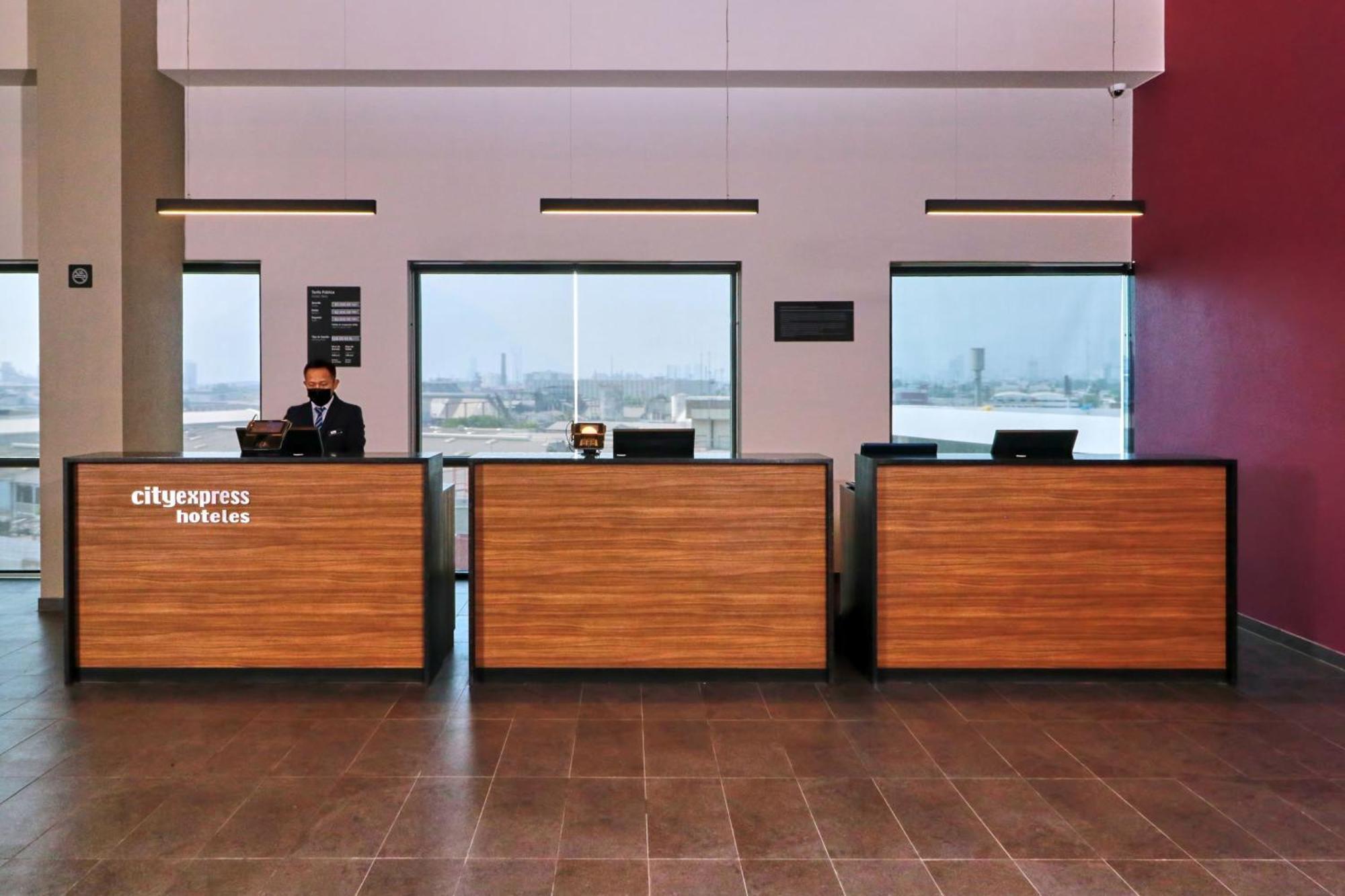 City Express By Marriott Monterrey Universidad Luaran gambar